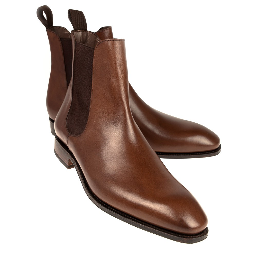CHELSEA BOOTS IN BROWN
