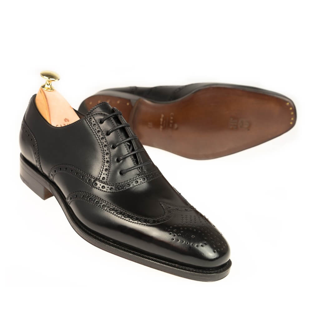 Wingtip oxfords